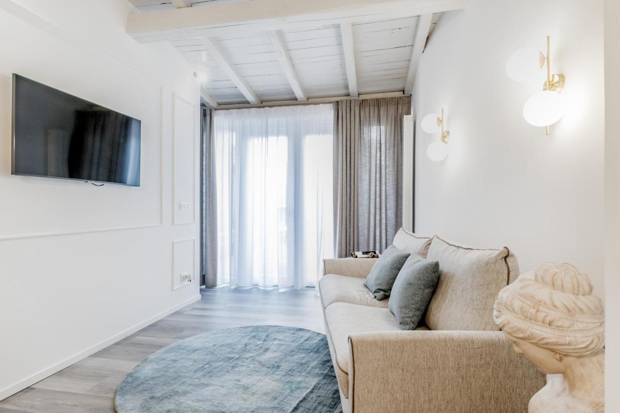 Bbhome Design Suite Apartment Over Trastevere District Roma Ngoại thất bức ảnh